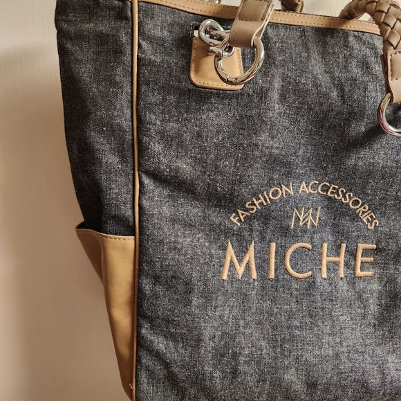 Miche Fashion Acessories Bag with removable insert. Black n  tan - Picture 2 of 5